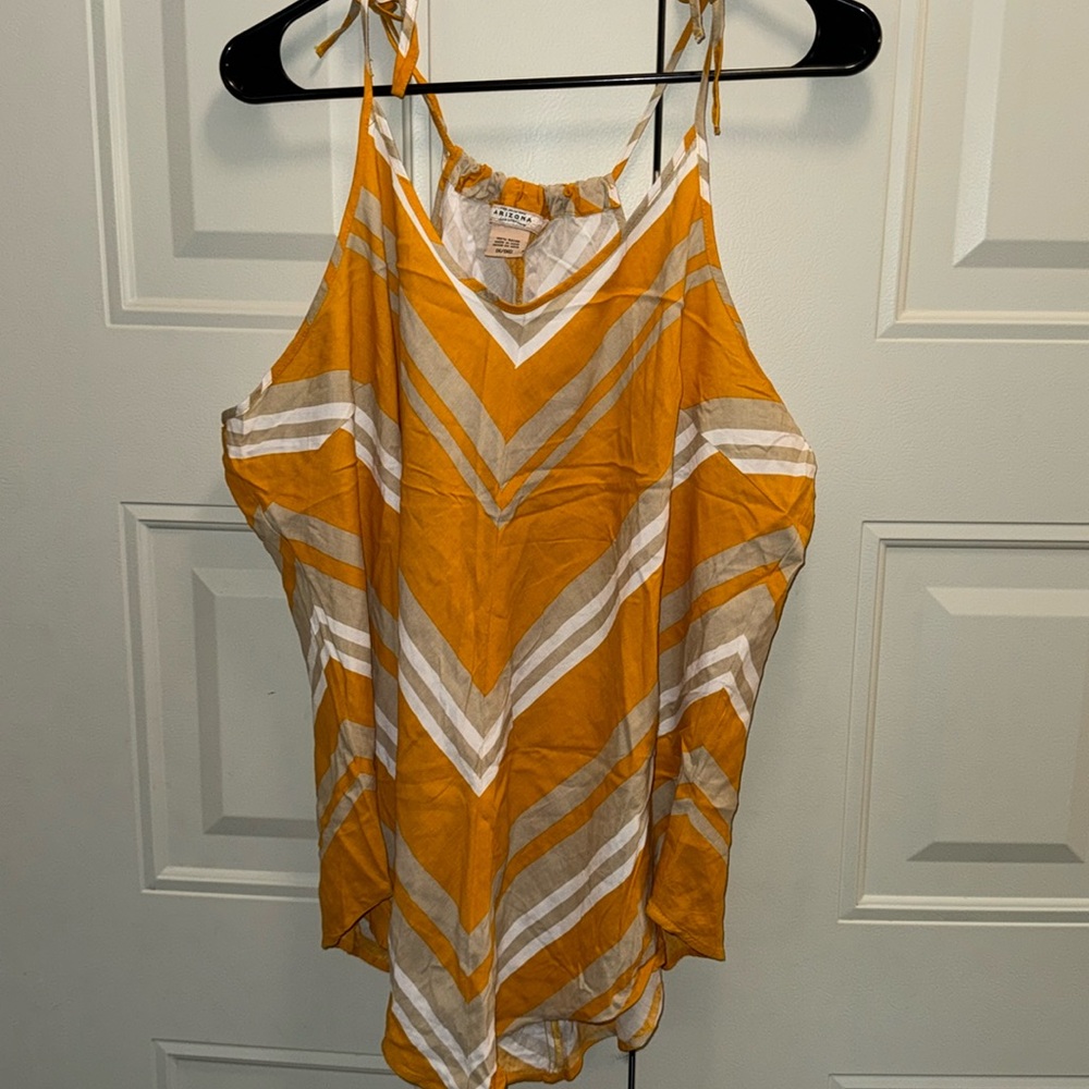 Arizona yellow string tank